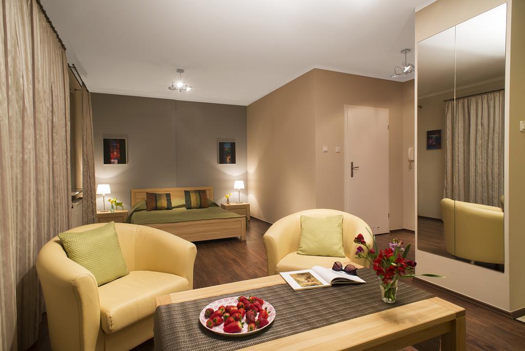 Apartamenty Tww Ochota Варшава Екстер'єр фото